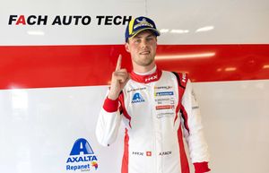 Maiden overall pole for Alexander Fach (Fach Auto Tech Porsche)